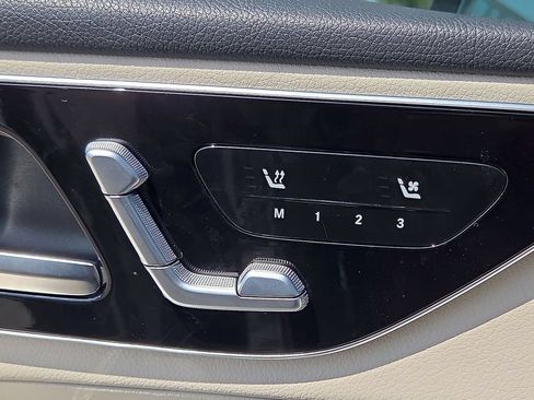 Certified 2025 Mercedes-Benz GLC 300 image 17