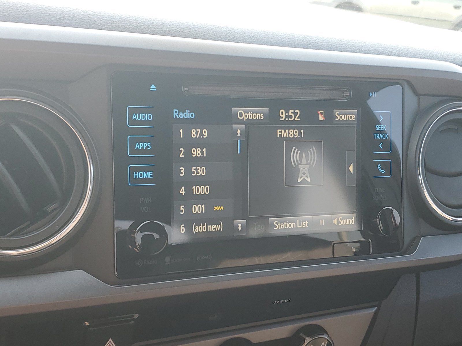 Certified 2018 Toyota Tacoma TRD Sport AWD/4WD image 26