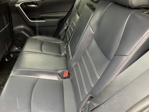 Used 2019 Toyota RAV4 XLE Premium w/ Cold Weather Package AWD/4WD image 19
