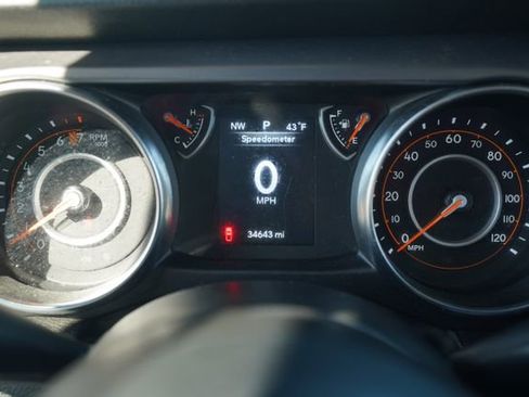 Used 2023 Jeep Gladiator Sport image 29