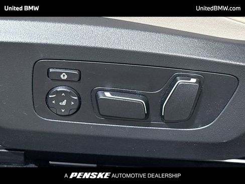 Used 2025 BMW X3 xDrive30i AWD/4WD image 4