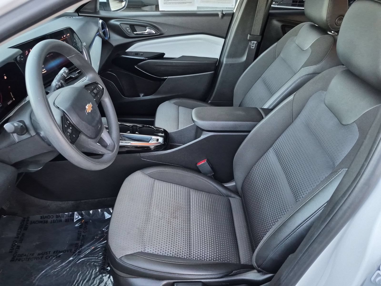 Used 2024 Chevrolet Trax LT FWD image 21