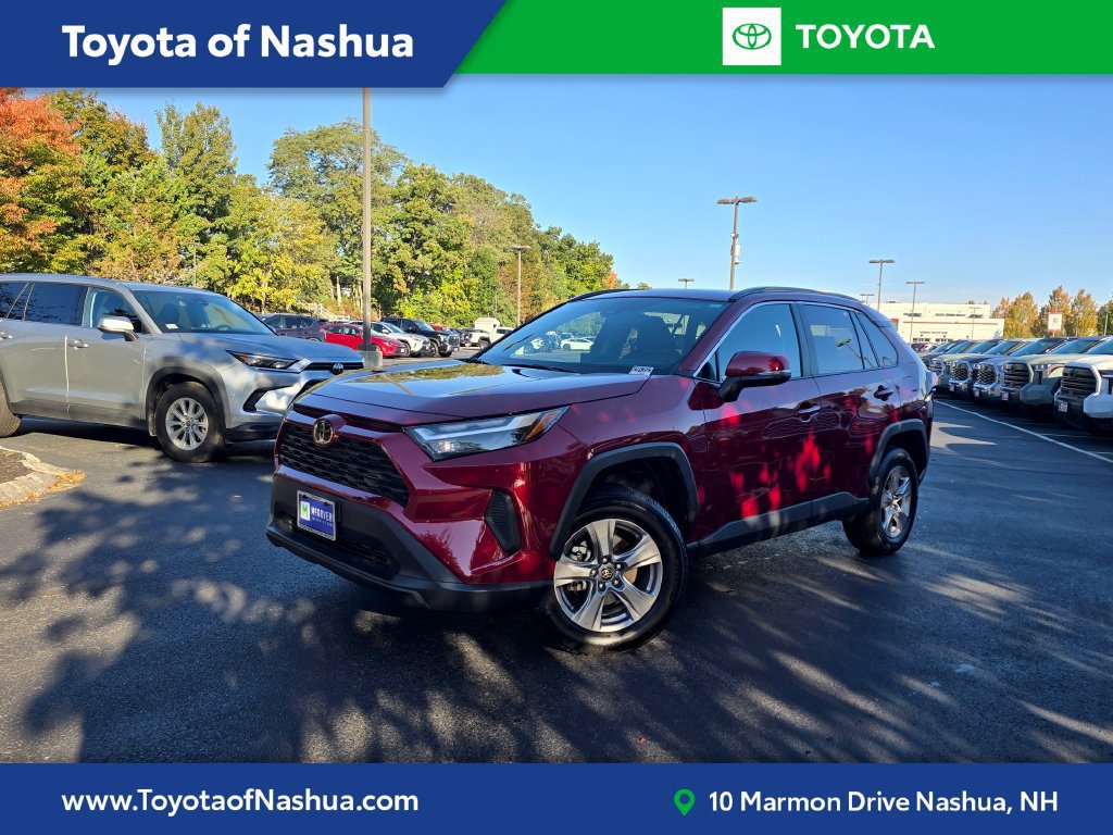 Used 2025 Toyota RAV4 XLE w/ Convenience Package AWD/4WD image 1