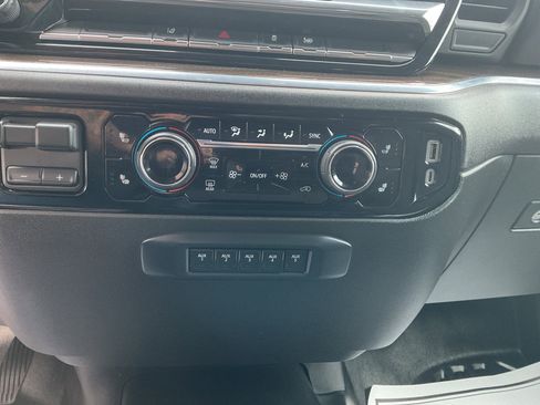 Used 2024 Chevrolet Silverado 3500 LT w/ Convenience Package AWD/4WD image 31