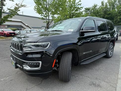 New 2025 Jeep Wagoneer Base w/ Premium Group I image 3