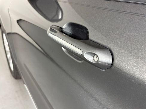 Used 2020 Ford Explorer Limited RWD image 11