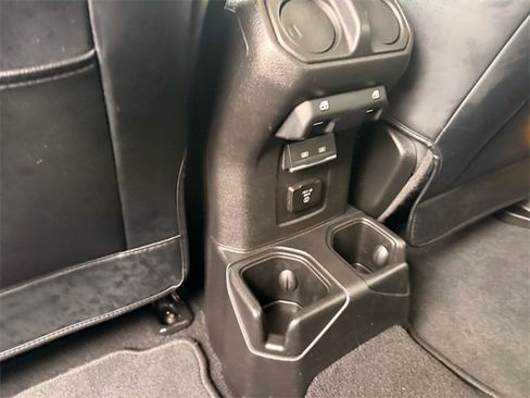 Used 2021 Jeep Wrangler Unlimited Rubicon w/ Cold Weather Group image 10