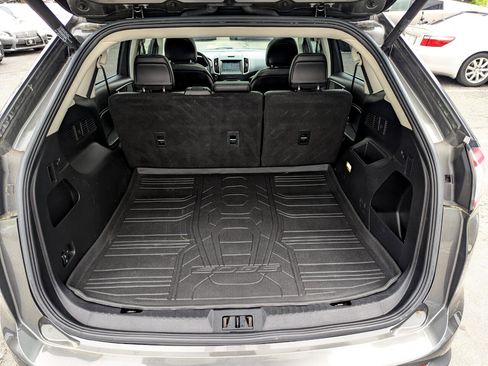 Used 2017 Ford Edge SEL w/ Equipment Group 201A image 50