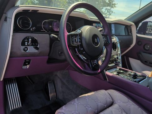 Used 2025 Rolls-Royce Cullinan AWD/4WD image 15