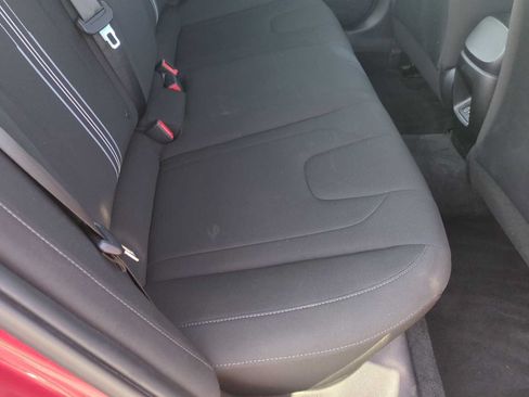 Used 2024 Hyundai Elantra SEL FWD image 27