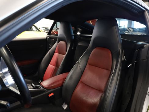 Used 2018 Porsche 718 Cayman S image 17