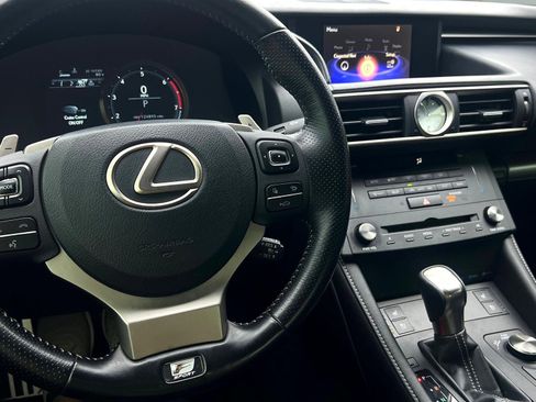 Used 2017 Lexus RC 200t F Sport image 29