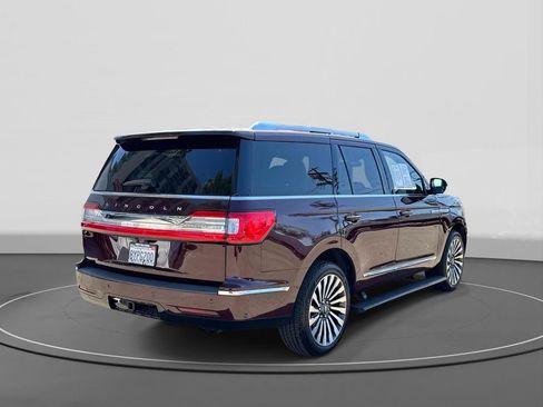 Used 2021 Lincoln Navigator Reserve w/ Luxury Package AWD/4WD image 4