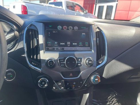 Used 2017 Chevrolet Cruze LT w/ Sun And Sound Package image 32