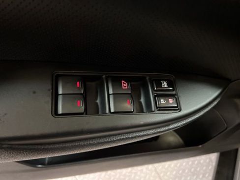 Used 2010 Subaru Outback 2.5i Limited w/ Popular Equipment Group 3B AWD/4WD image 48