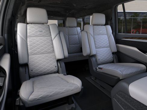 New 2026 Cadillac Escalade ESV Platinum Sport AWD/4WD image 17