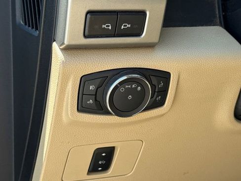 Used 2019 Ford F250 Lariat w/ Lariat Value Package AWD/4WD image 20