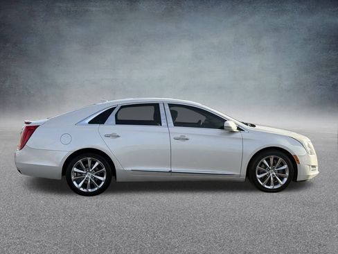 Used 2013 Cadillac XTS Premium image 2