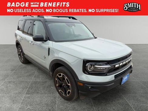 Used 2022 Ford Bronco Sport Outer Banks w/ Tech Package AWD/4WD image 9