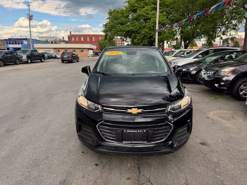 Used 2018 Chevrolet Trax LS w/ LPO, Cargo Package AWD/4WD image 4