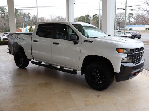 Used 2022 Chevrolet Silverado 1500 Custom Trail Boss w/ Realtree Special Edition image 2