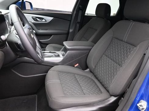 Used 2019 Chevrolet Blazer LT FWD image 23