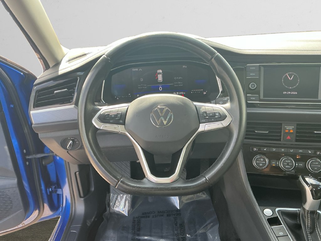 Used 2024 Volkswagen Jetta SE FWD image 12