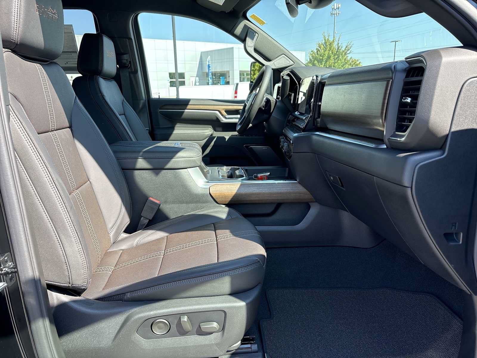 New 2026 Chevrolet Silverado 2500 High Country w/ Midnight Edition AWD/4WD image 28