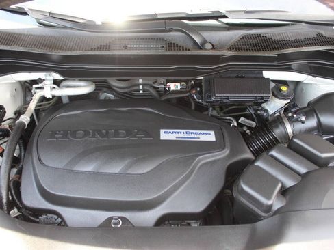 Used 2017 Honda Pilot Touring image 8