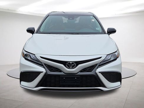 Used 2022 Toyota Camry XSE image 2
