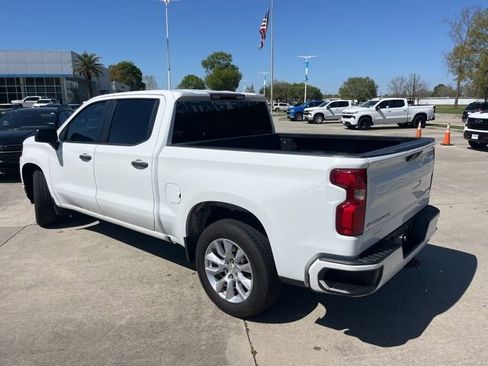 Used 2021 Chevrolet Silverado 1500 Custom w/ Safety Confidence Package image 4