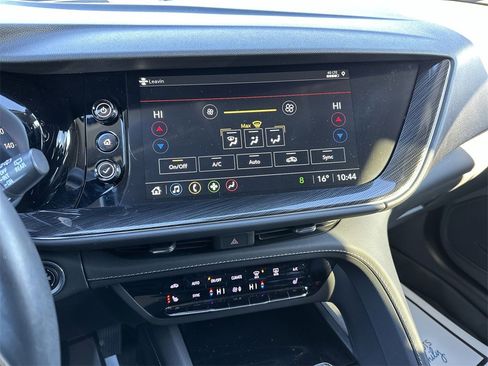 Used 2023 Buick Envision Essence image 18
