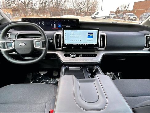 Certified 2025 Ford Expedition Max Active image 14