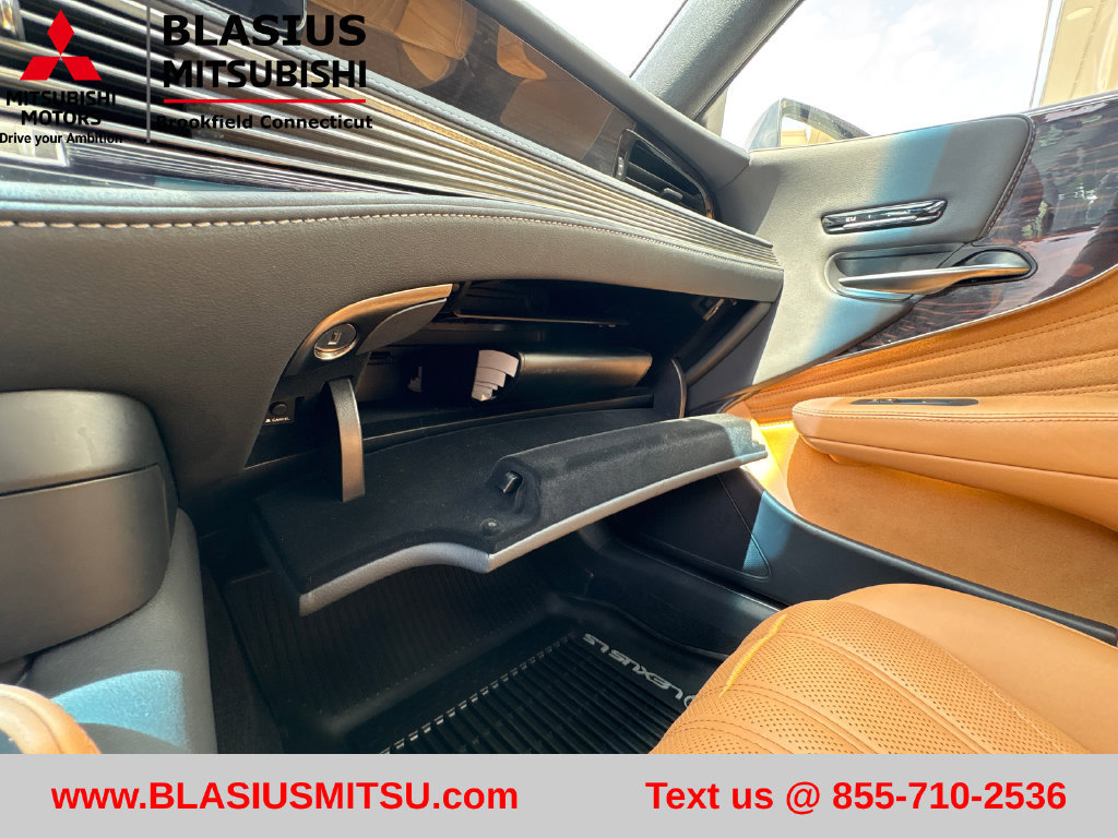 Used 2023 Lexus LS 500 AWD w/ Luxury Package image 28