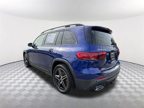 Used 2021 Mercedes-Benz GLB 250 4MATIC image 7