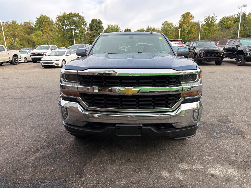 Used 2018 Chevrolet Silverado 1500 LT w/ All Star Edition AWD/4WD image 4