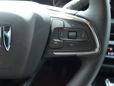 Used 2024 Buick Envista Avenir FWD image 24