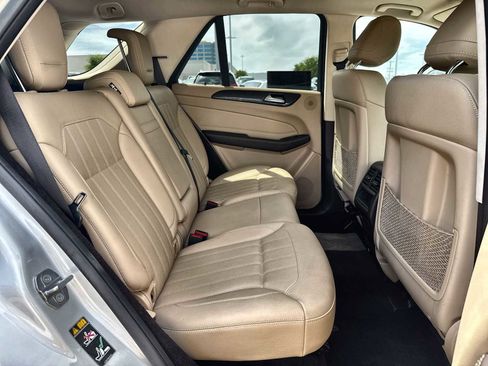 Used 2019 Mercedes-Benz GLE 400 4MATIC image 19