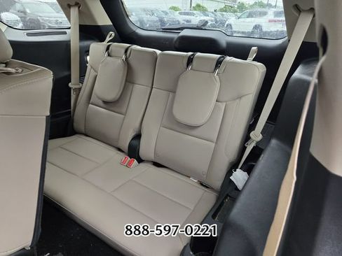 Used 2020 Ford Explorer XLT w/ Equipment Group 202A RWD image 8