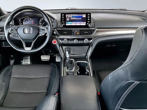Used 2018 Honda Accord Sport image 7