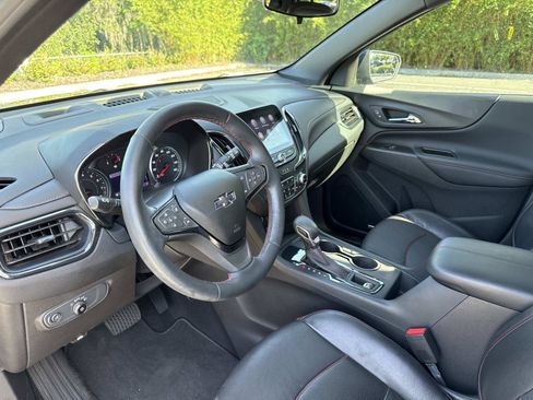 Used 2023 Chevrolet Equinox RS w/ RS Leather Package FWD image 21