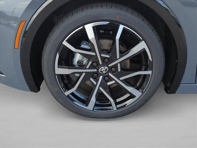 New 2027 Toyota Prius Plug-In Hybrid FWD image 9