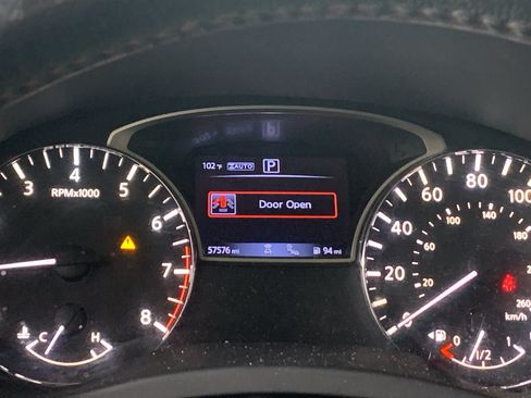 Used 2019 Nissan Pathfinder SL AWD/4WD image 23