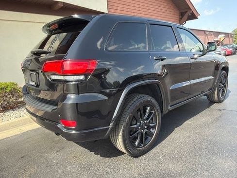 Used 2020 Jeep Grand Cherokee Altitude AWD/4WD image 9