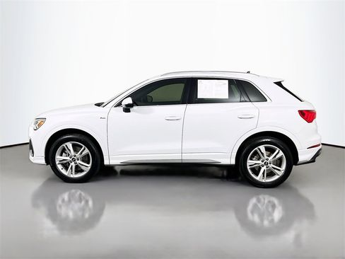 Used 2022 Audi Q3 2.0T Premium Plus image 4