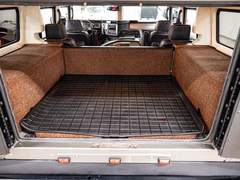 Used 2006 HUMMER H1 4-Door Wagon AWD/4WD image 9