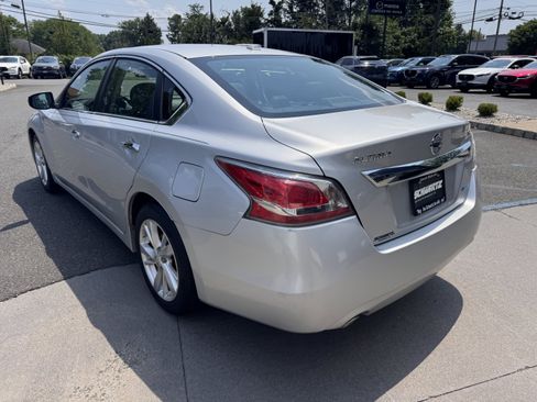 Used 2014 Nissan Altima 2.5 SL w/ Technology Package FWD image 6