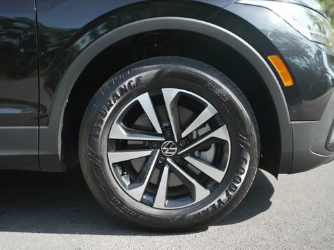 Certified 2024 Volkswagen Tiguan S image 11
