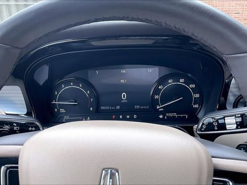 Used 2021 Lincoln Corsair AWD w/ Equipment Group 101A image 19