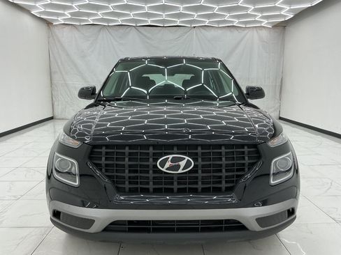 Used 2021 Hyundai Venue SE FWD image 5